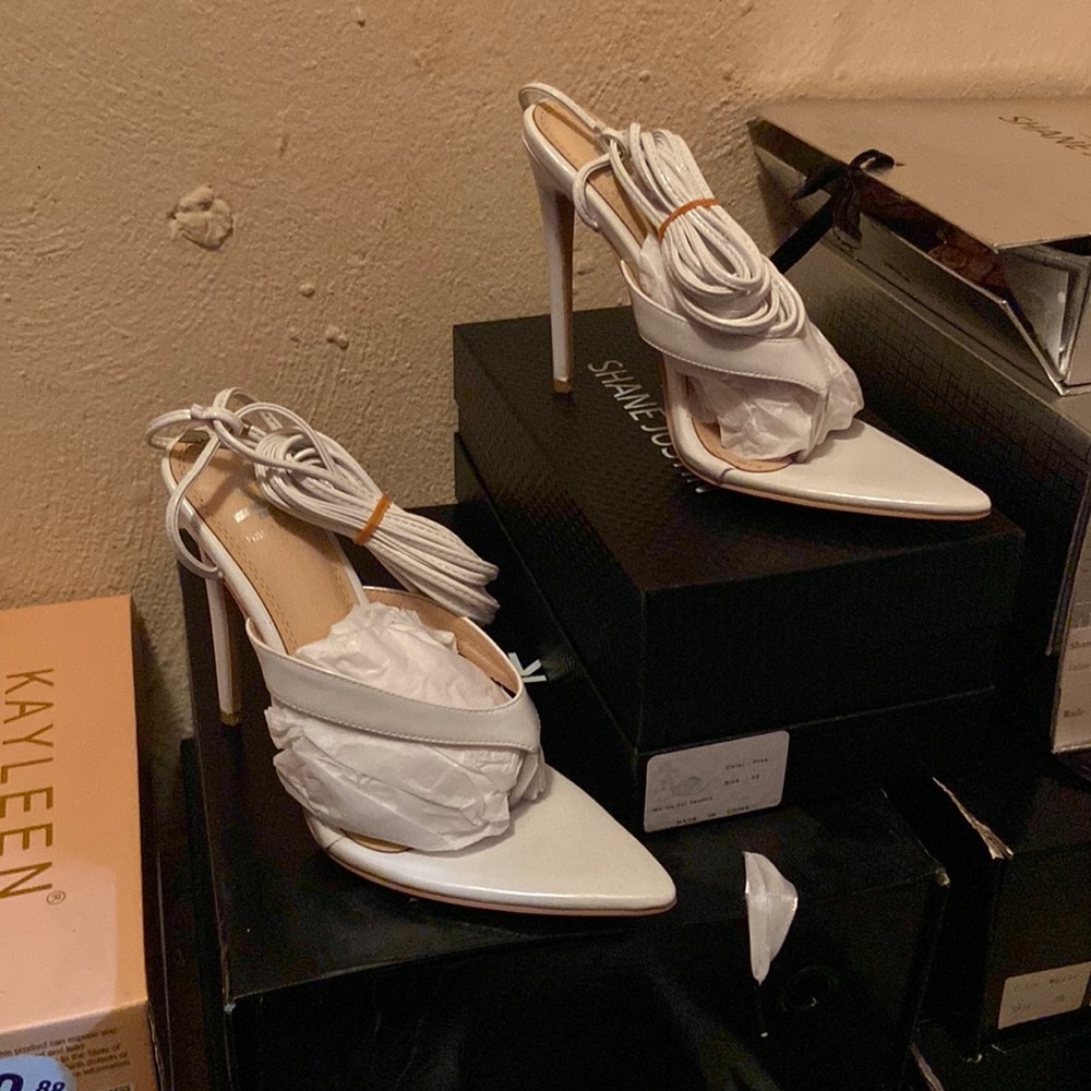 White Shane Justin heels